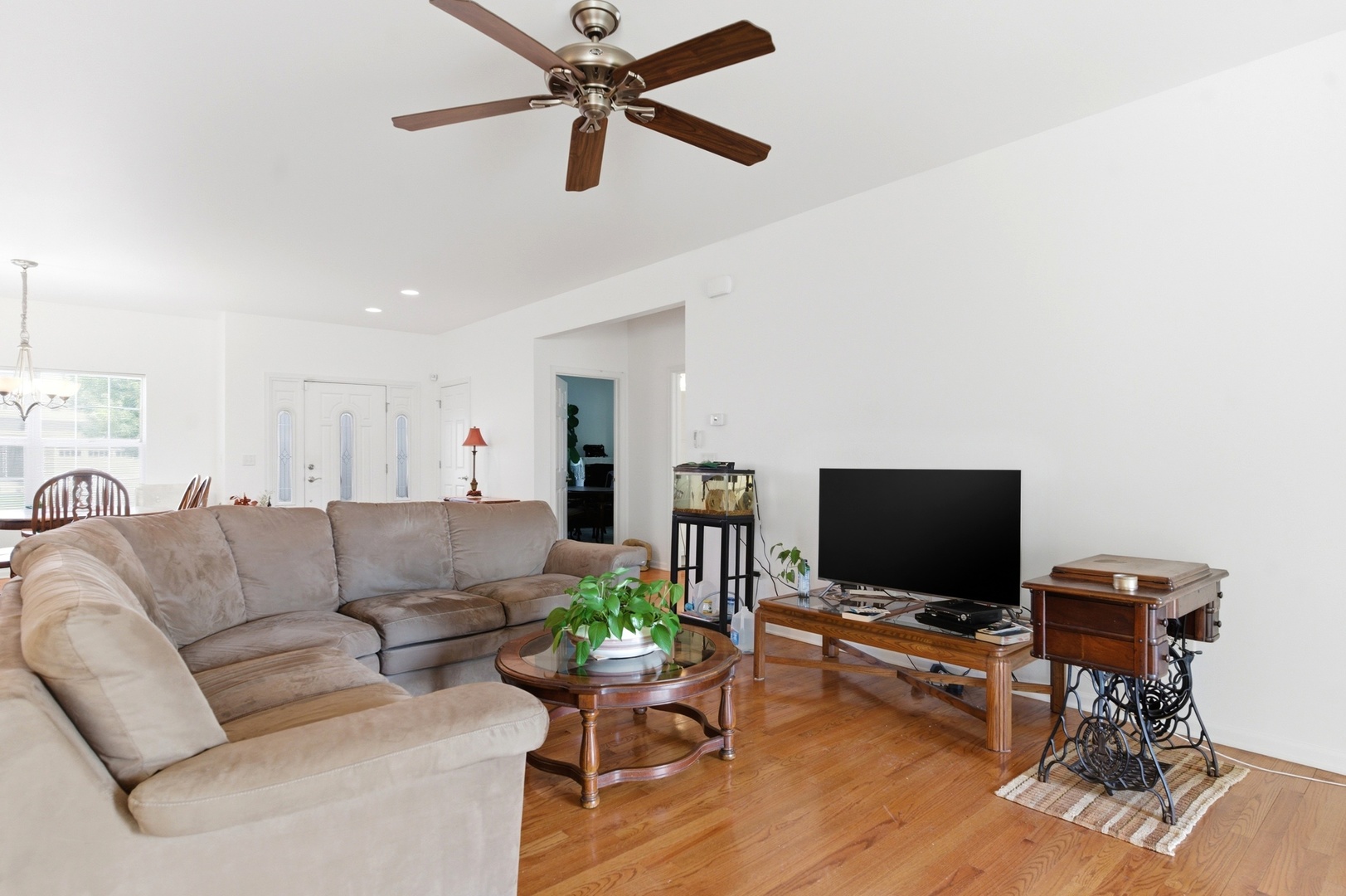 21140 Coventry Circle, Shorewood, IL 60404