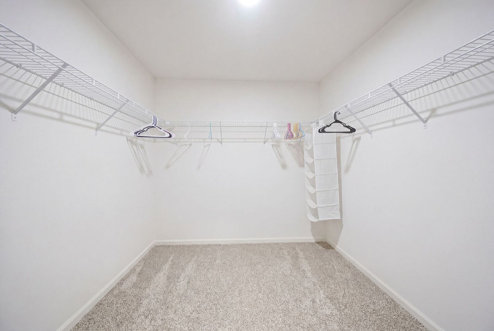 370 Hemlock Lane, Oswego, IL 60543