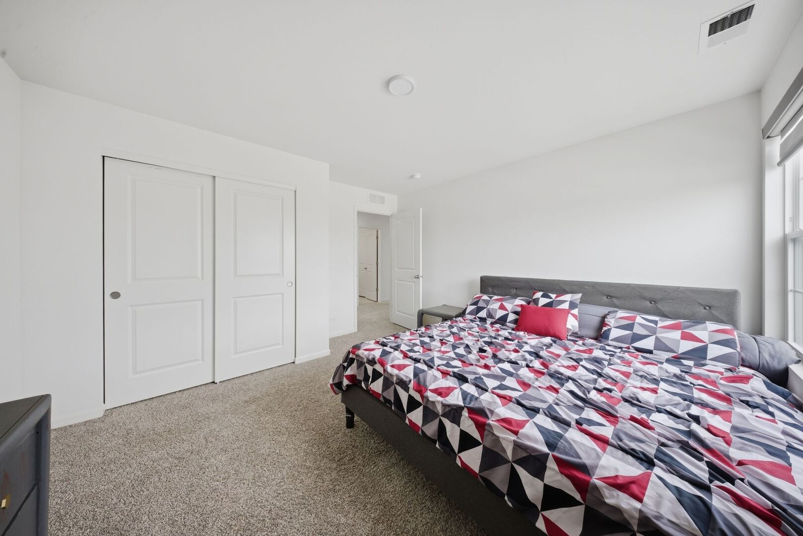 370 Hemlock Lane, Oswego, IL 60543