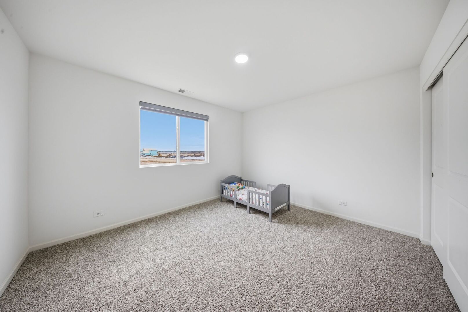 370 Hemlock Lane, Oswego, IL 60543