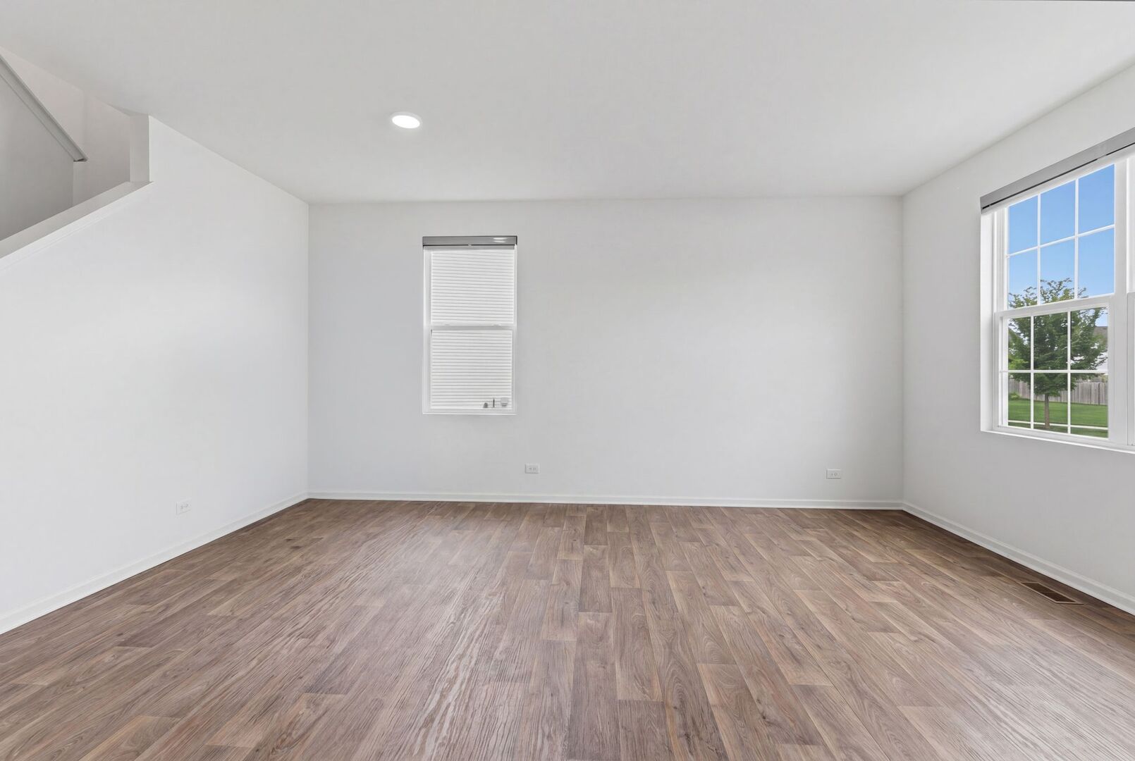 370 Hemlock Lane, Oswego, IL 60543