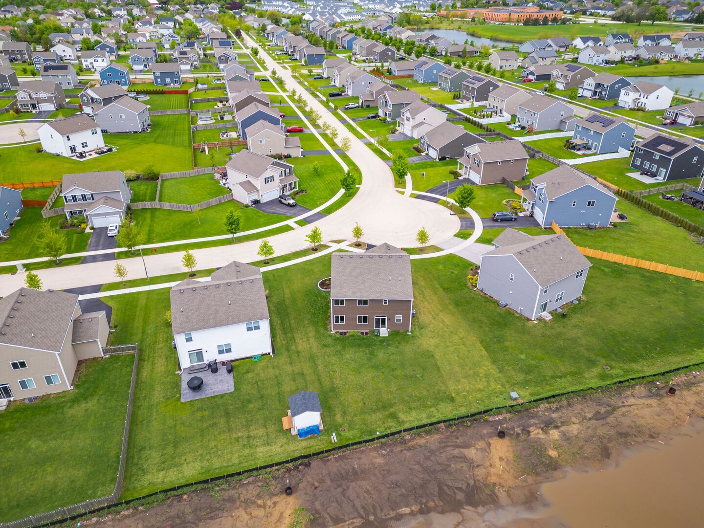 370 Hemlock Lane, Oswego, IL 60543