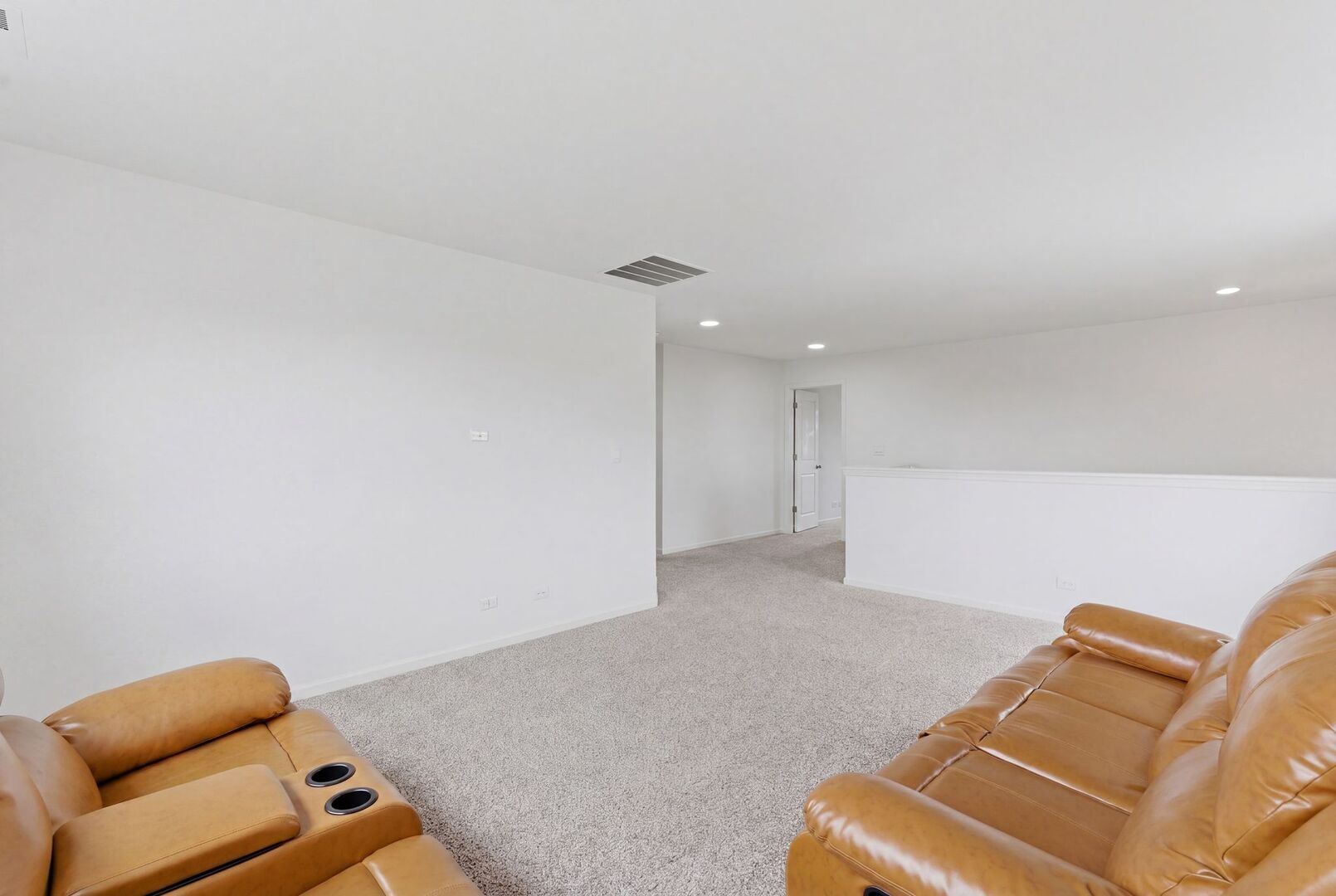 370 Hemlock Lane, Oswego, IL 60543