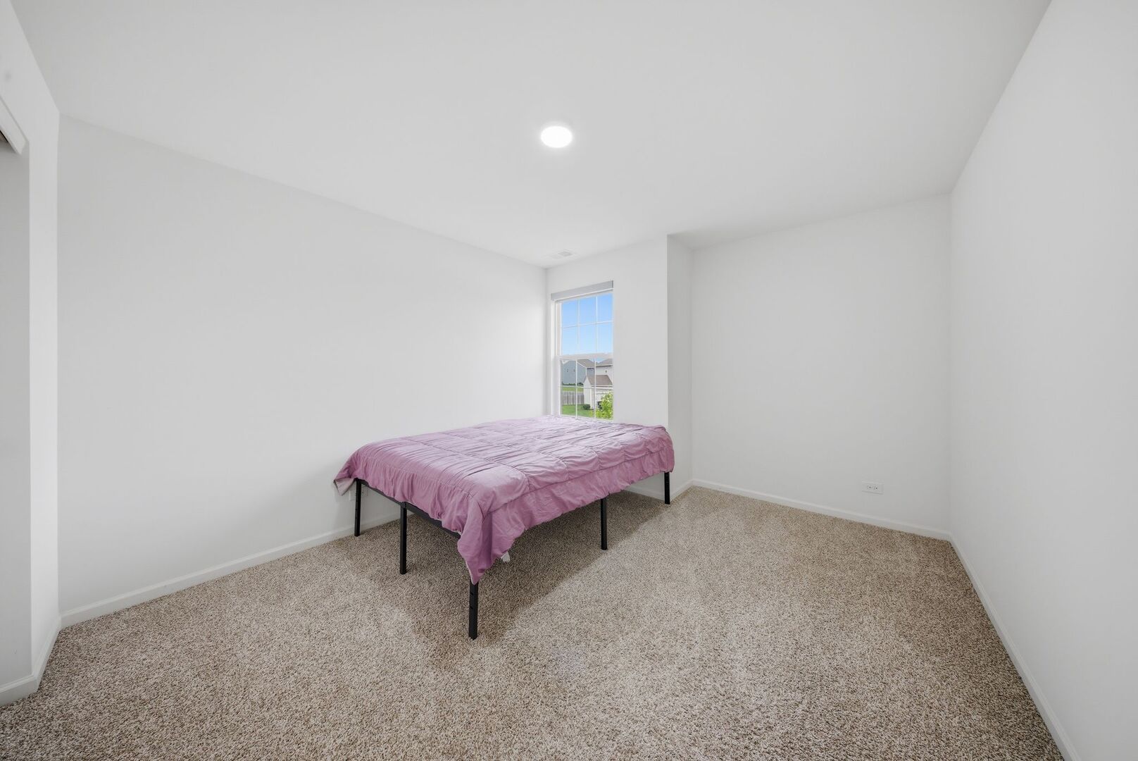 370 Hemlock Lane, Oswego, IL 60543