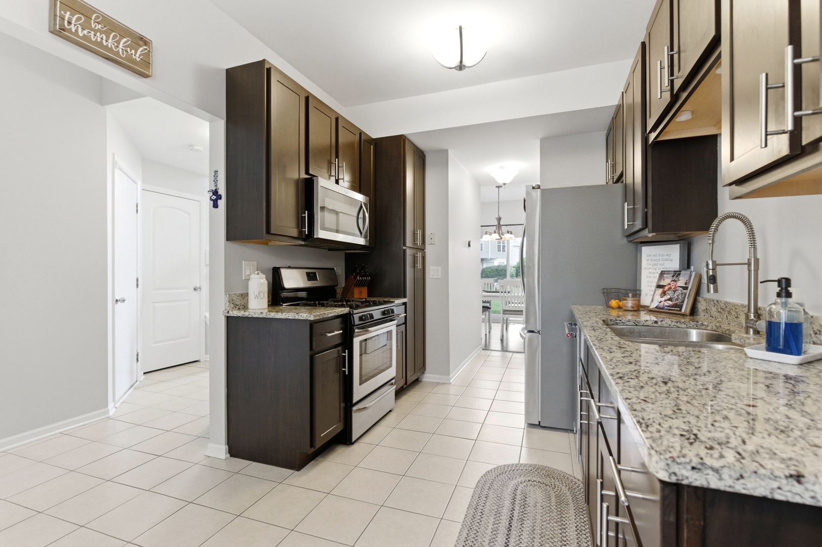 2254 Rossiter Parkway, Plainfield, IL 60586