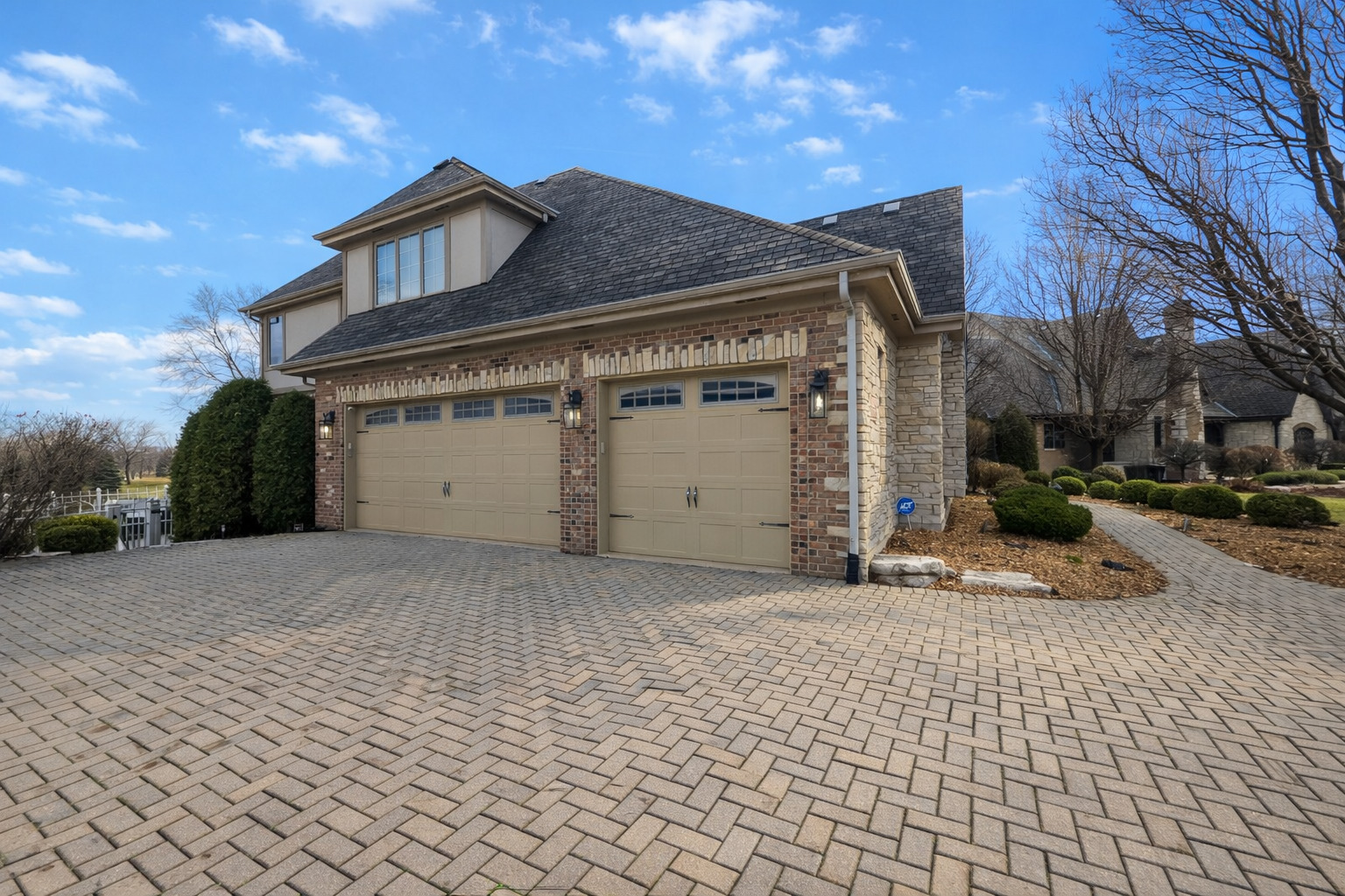 22542 Swanstone Court, Frankfort, IL 60423