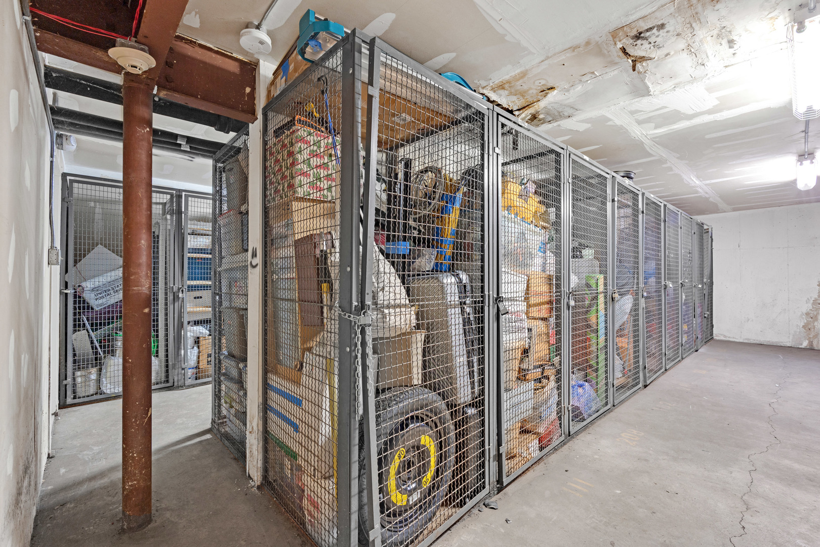 700 W Dempster Street #G1, Mount Prospect, IL 60056