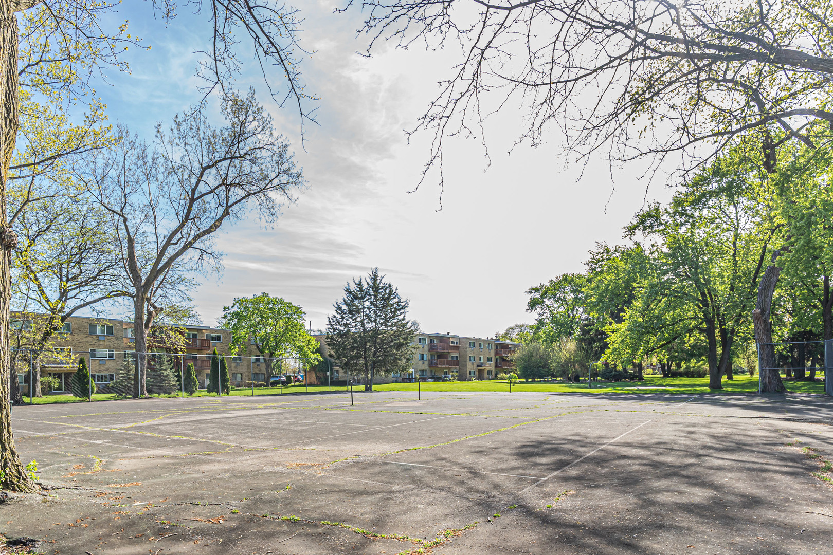 700 W Dempster Street #G1, Mount Prospect, IL 60056