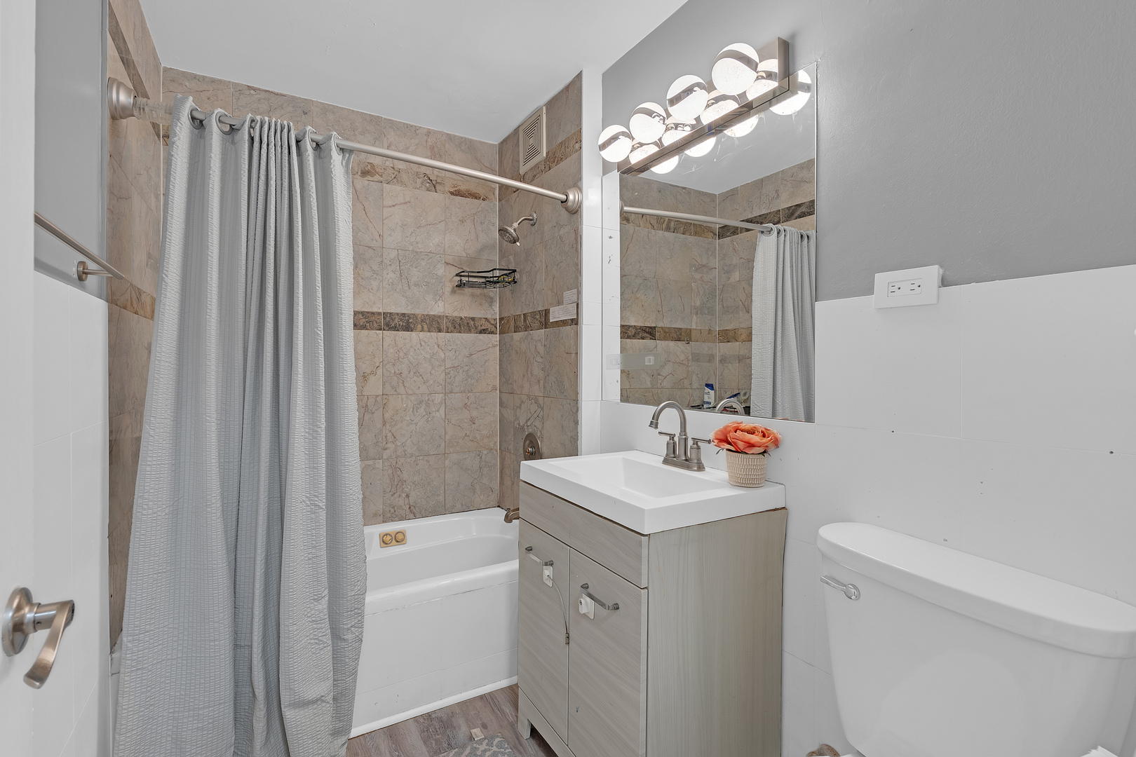 700 W Dempster Street #G1, Mount Prospect, IL 60056