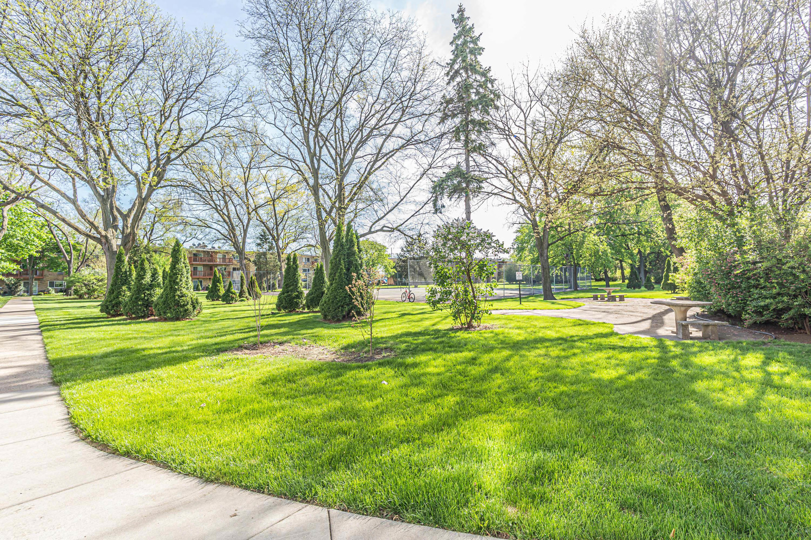 700 W Dempster Street #G1, Mount Prospect, IL 60056