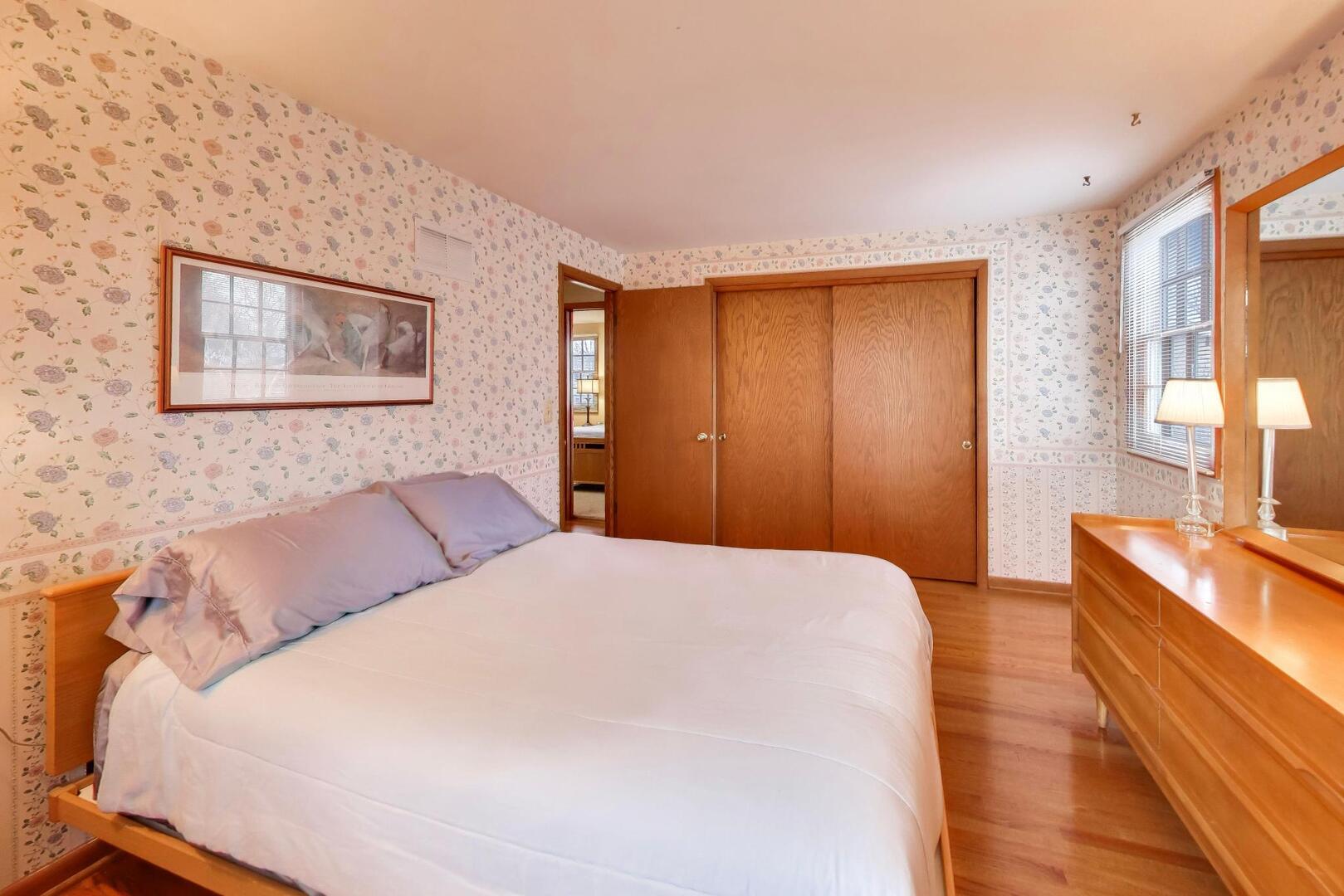 1606 N Pine Avenue, Arlington Heights, IL 60004