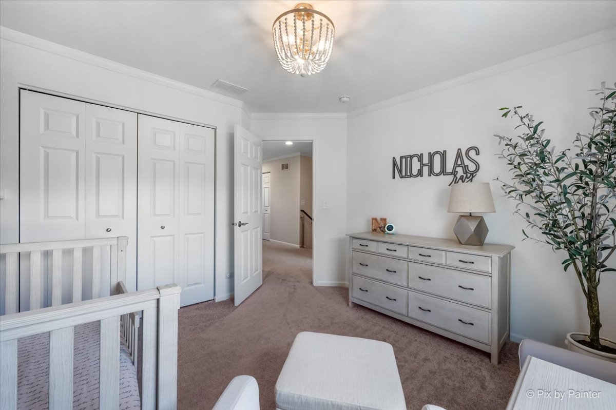 272 Bennett Drive, Carol Stream, IL 60188