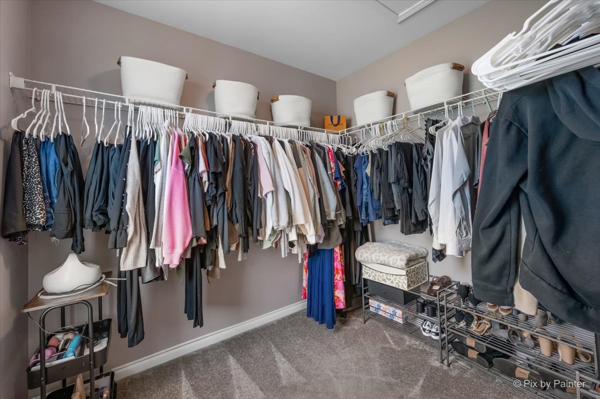 272 Bennett Drive, Carol Stream, IL 60188