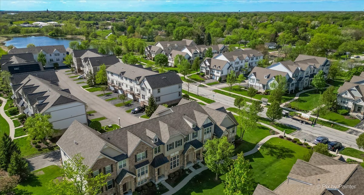 272 Bennett Drive, Carol Stream, IL 60188