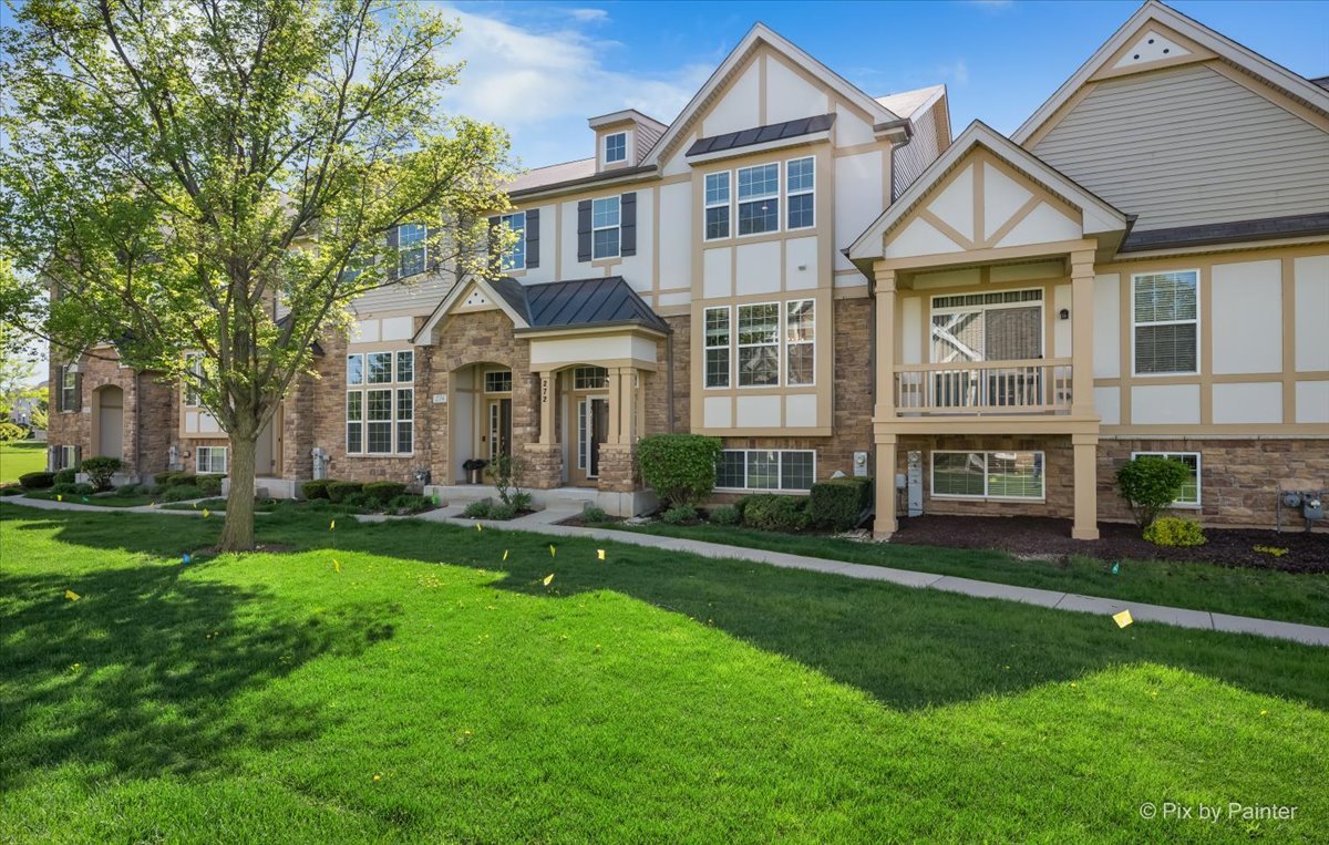 272 Bennett Drive, Carol Stream, IL 60188