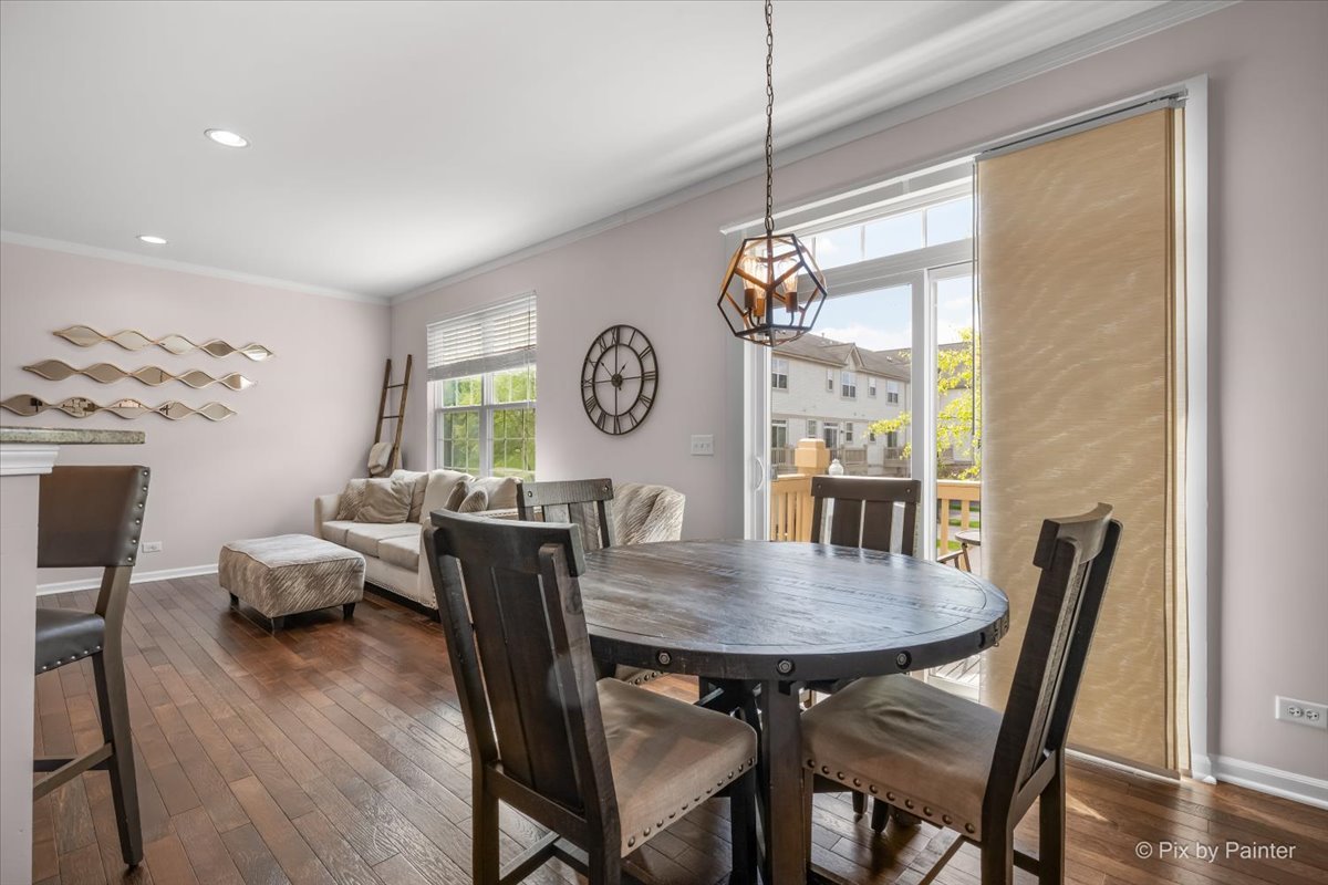 272 Bennett Drive, Carol Stream, IL 60188