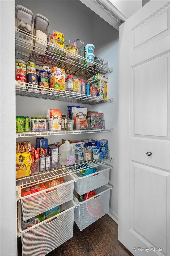 272 Bennett Drive, Carol Stream, IL 60188