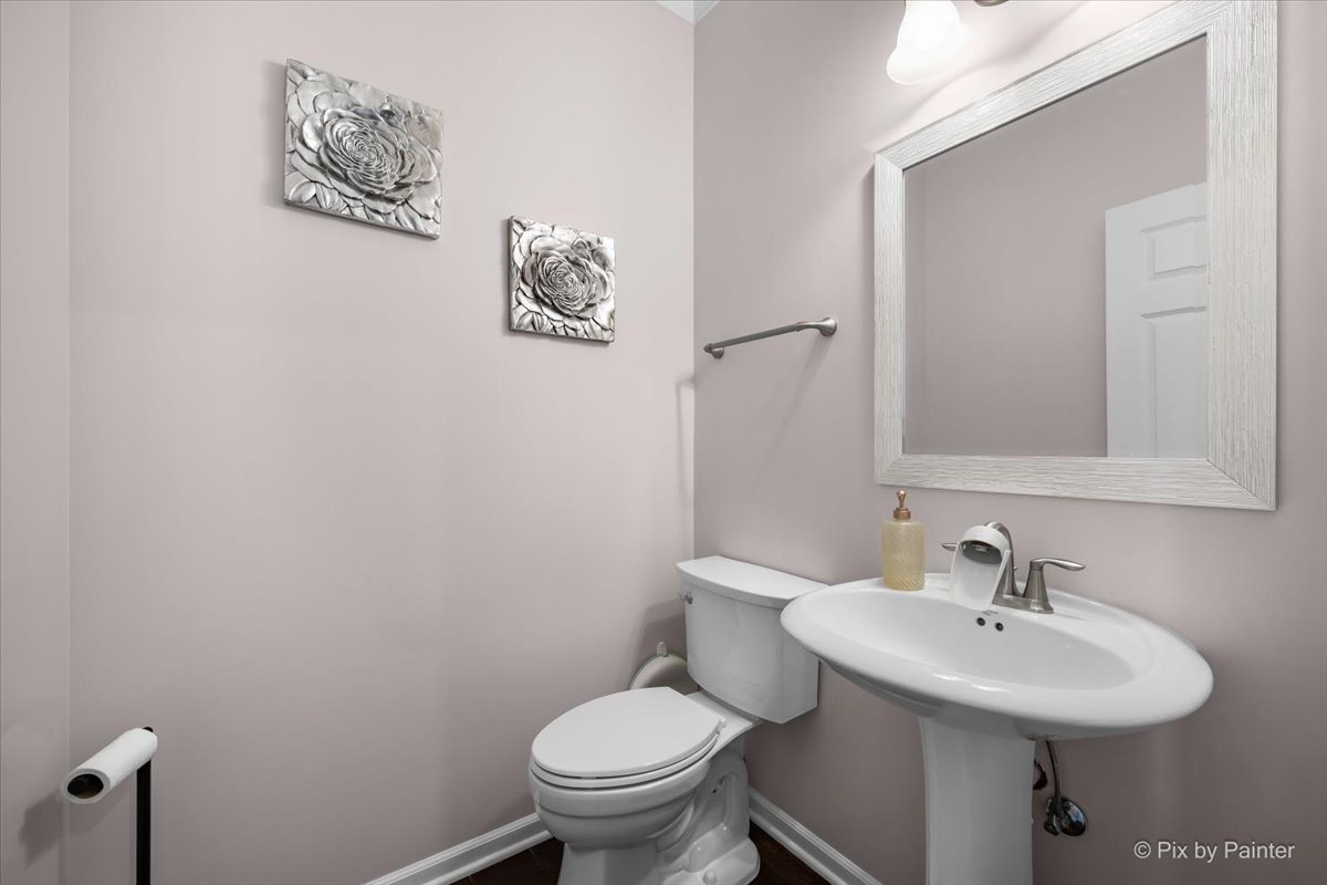 272 Bennett Drive, Carol Stream, IL 60188