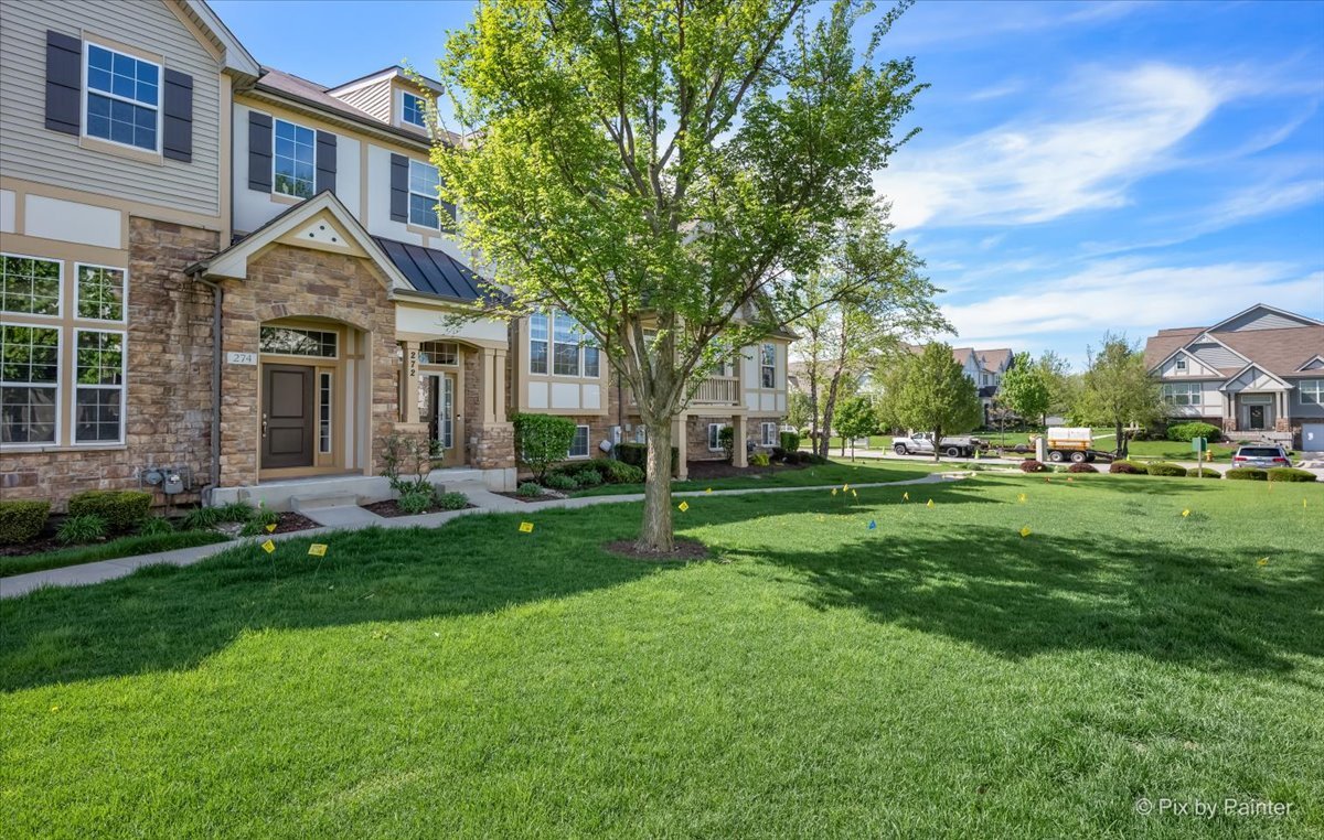 272 Bennett Drive, Carol Stream, IL 60188