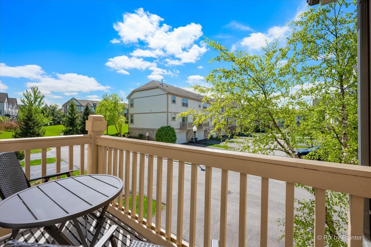 272 Bennett Drive, Carol Stream, IL 60188