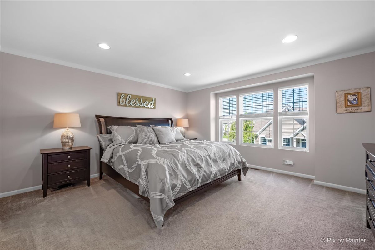 272 Bennett Drive, Carol Stream, IL 60188