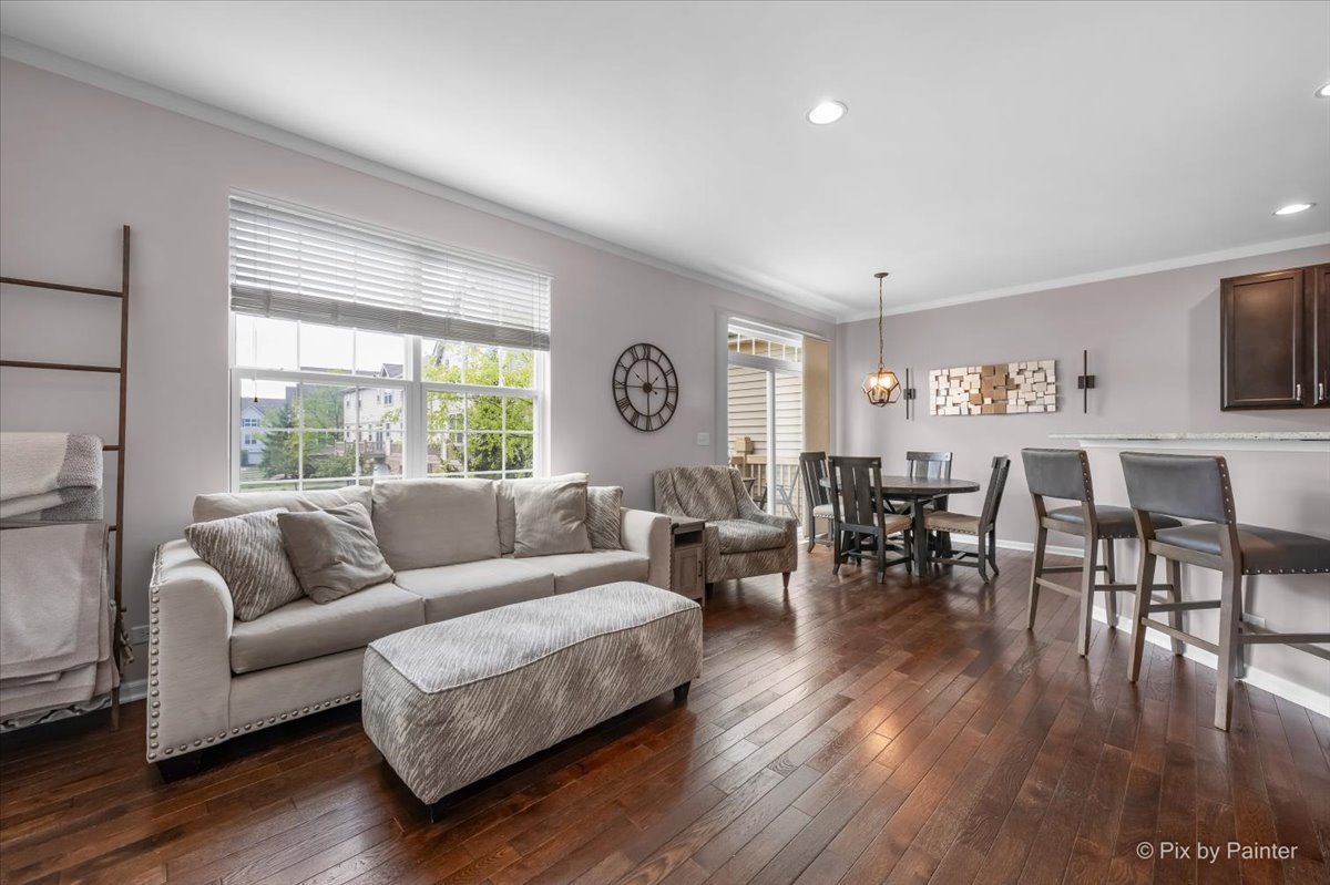 272 Bennett Drive, Carol Stream, IL 60188