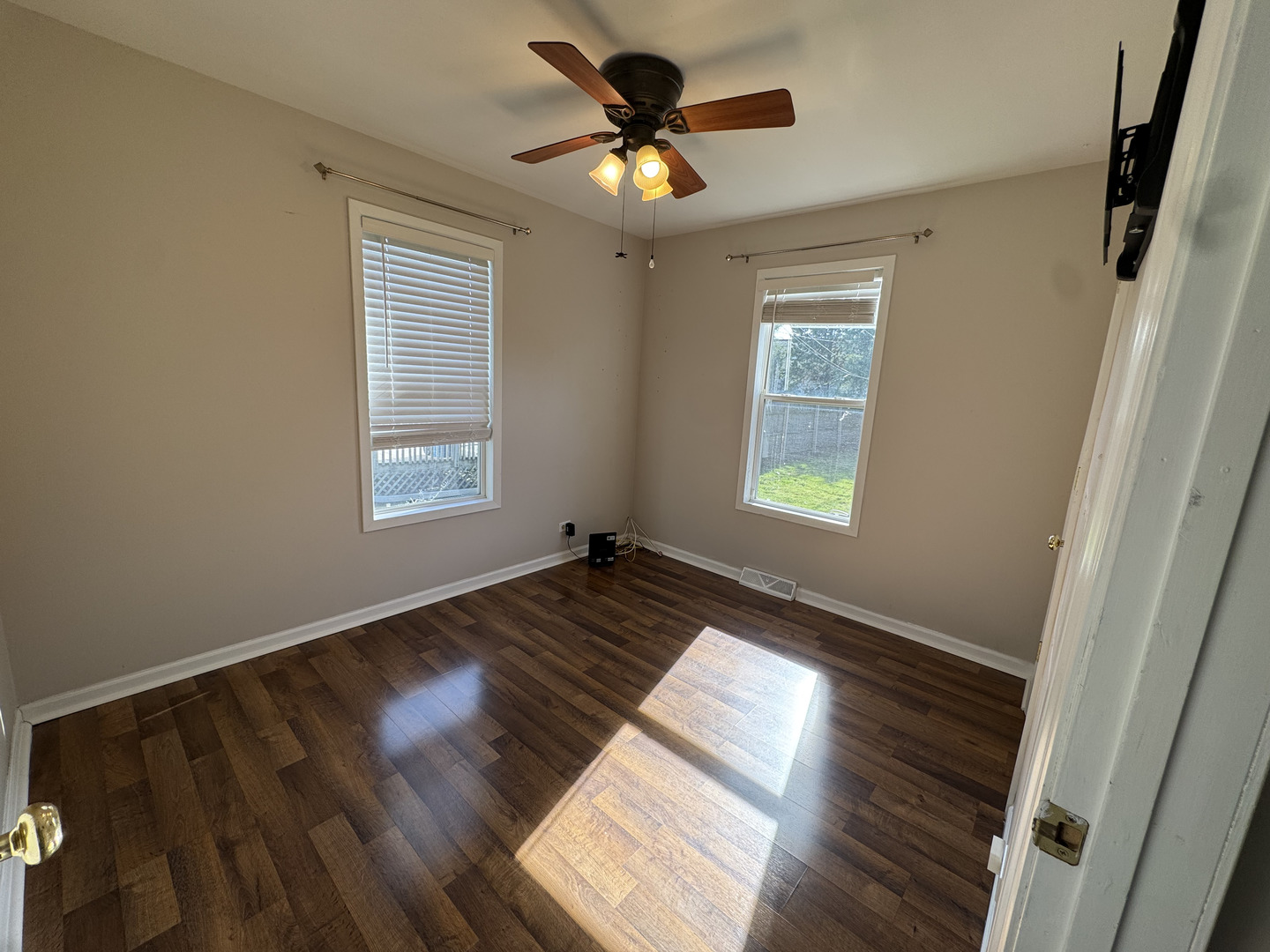 20 S Iowa Avenue, Addison, IL 60101