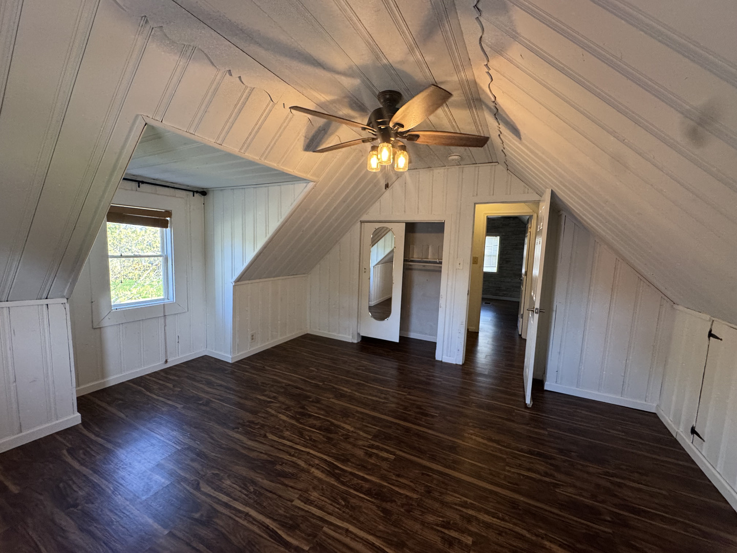 20 S Iowa Avenue, Addison, IL 60101