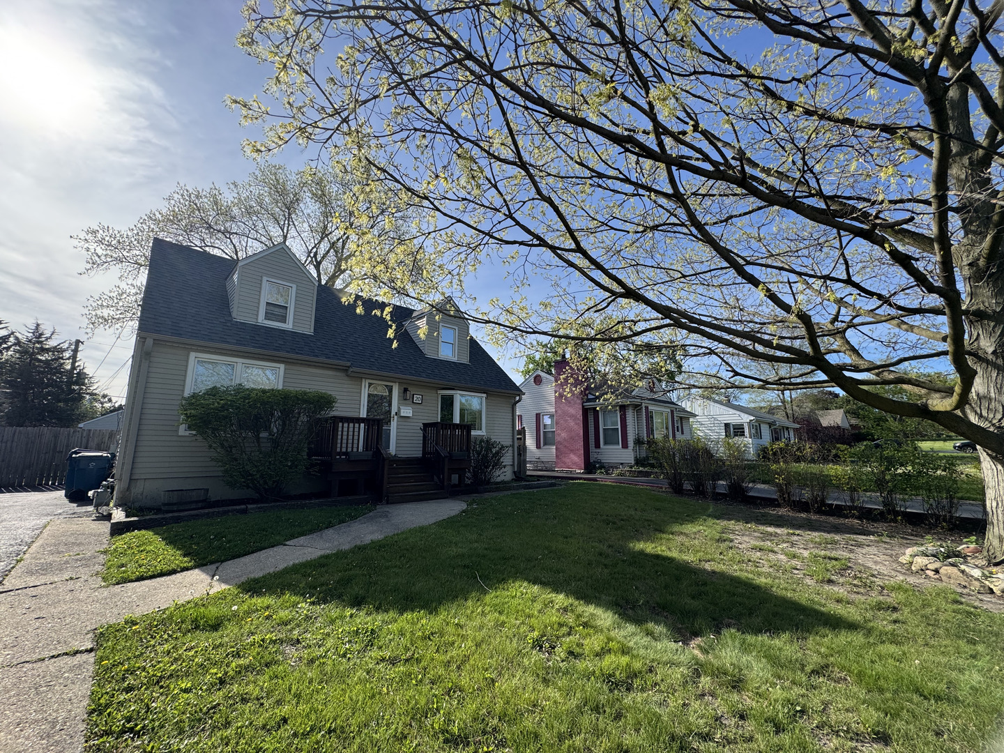 20 S Iowa Avenue, Addison, IL 60101