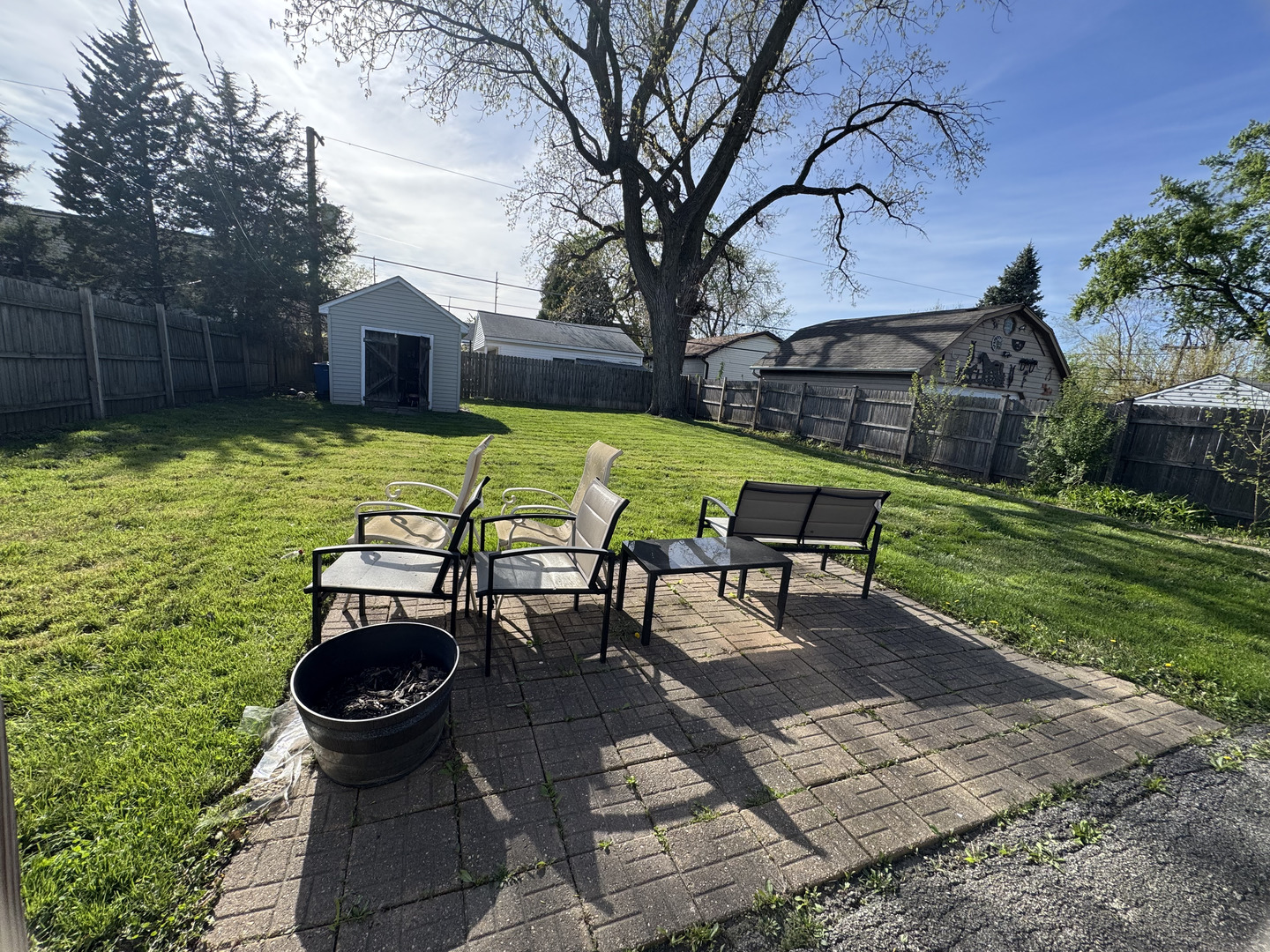 20 S Iowa Avenue, Addison, IL 60101