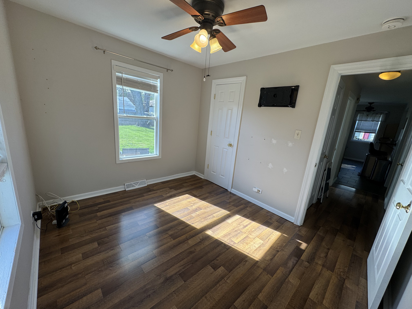 20 S Iowa Avenue, Addison, IL 60101