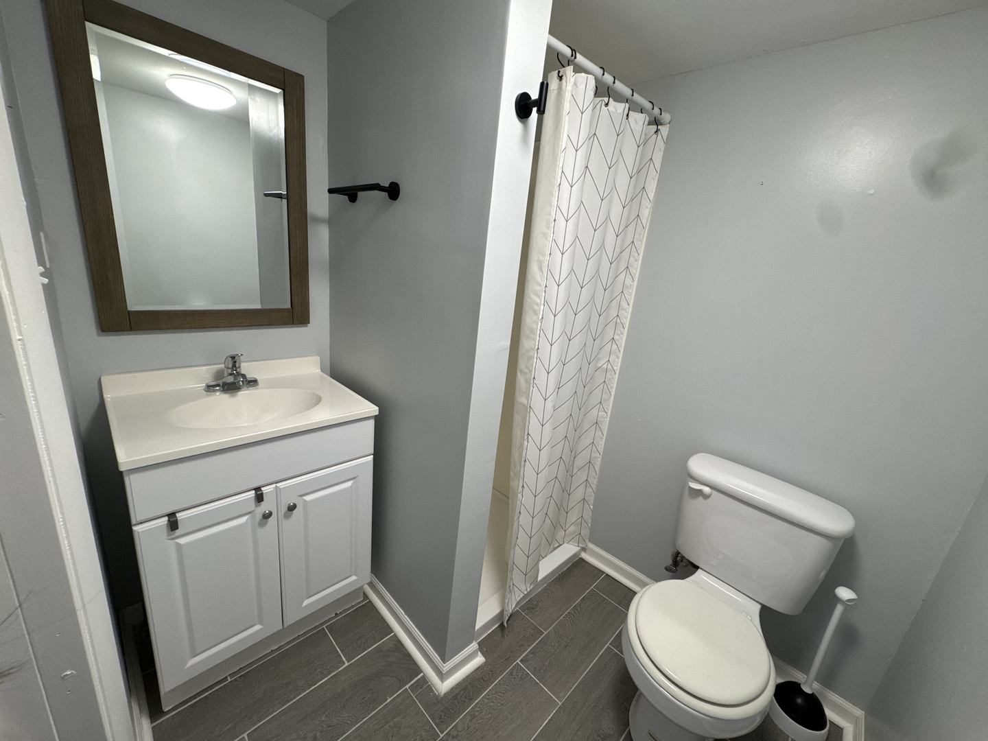 20 S Iowa Avenue, Addison, IL 60101