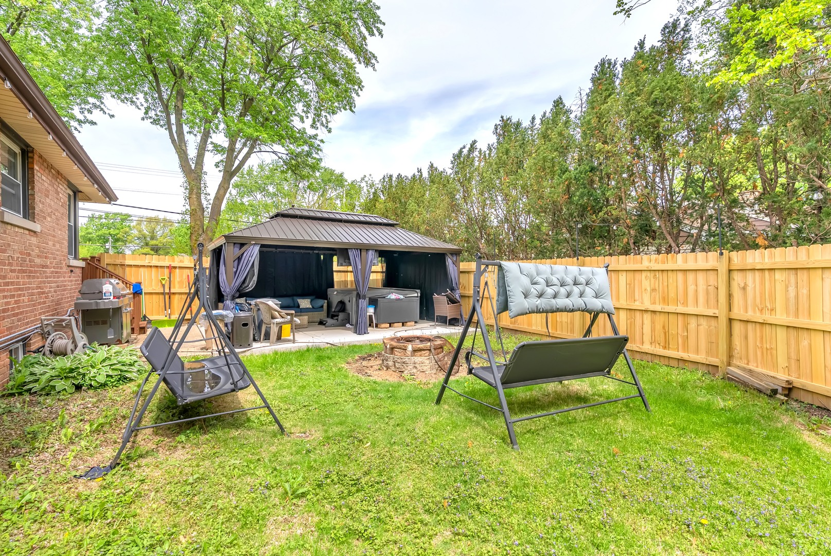 17W445 BUTTERFIELD Road, Oakbrook Terrace, IL 60181