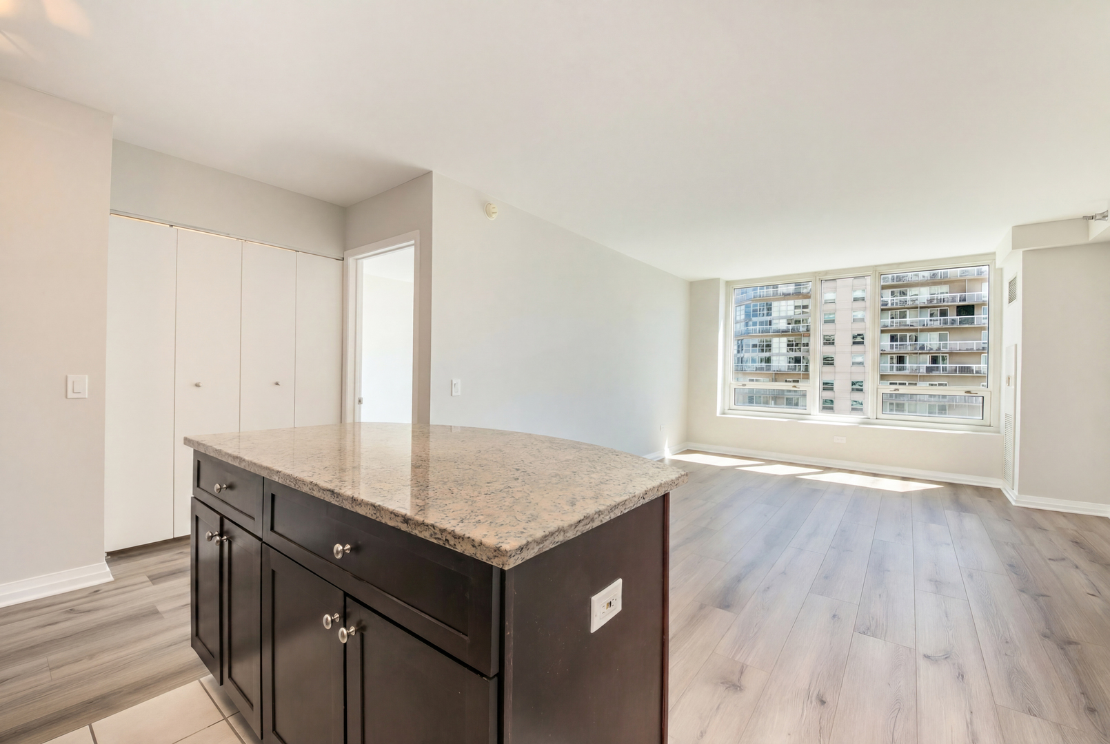 33 W Ontario Street #32E, Chicago, IL 60654