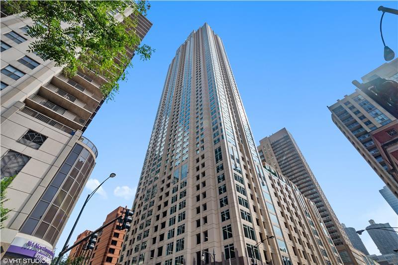 33 W Ontario Street #32E, Chicago, IL 60654