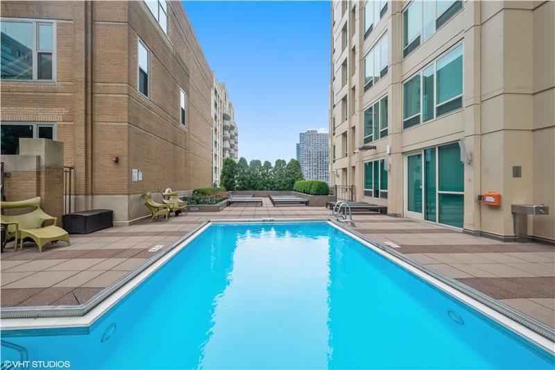 33 W Ontario Street #32E, Chicago, IL 60654