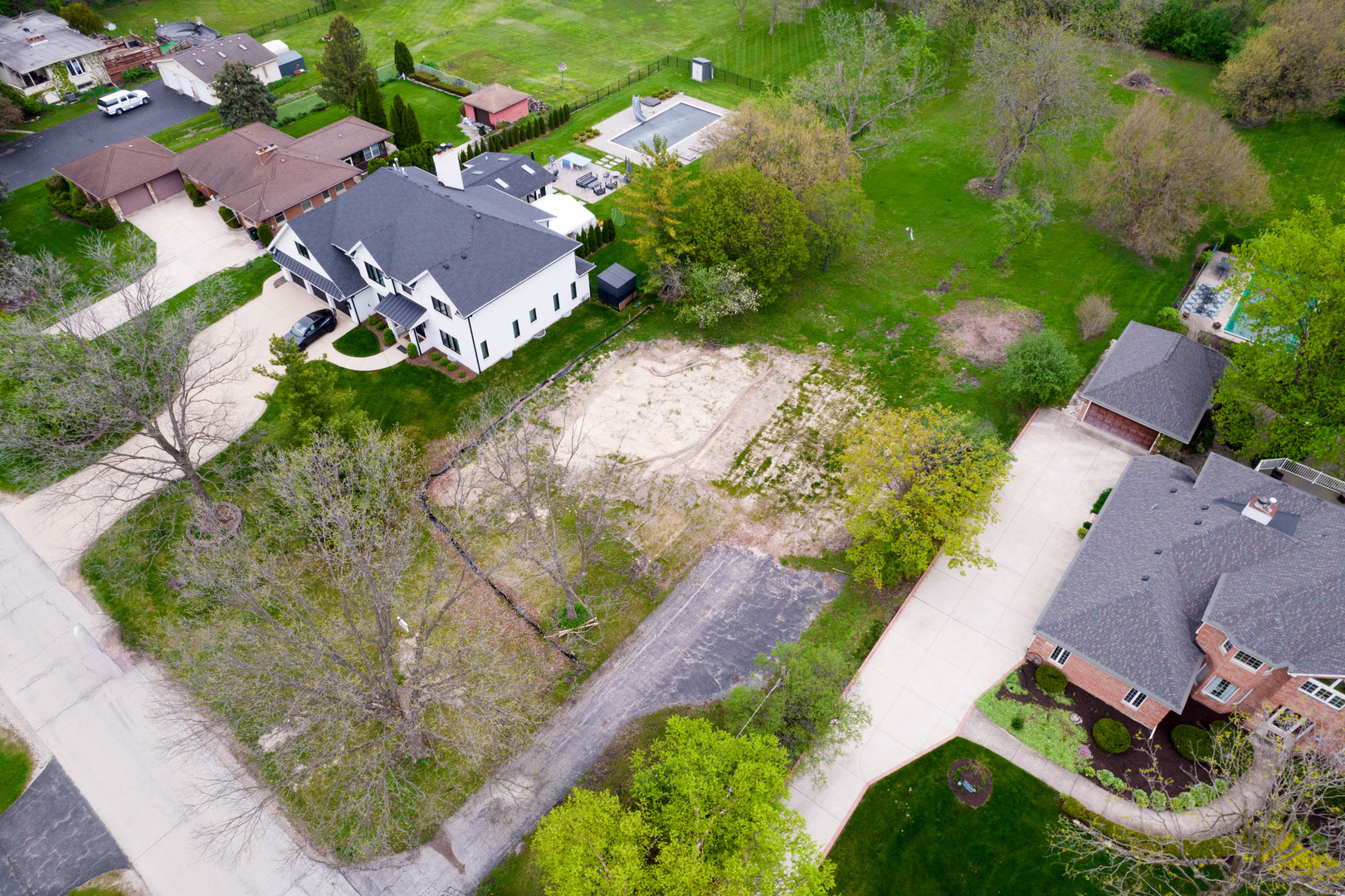 7725 S Drew Avenue, Burr Ridge, IL 60527