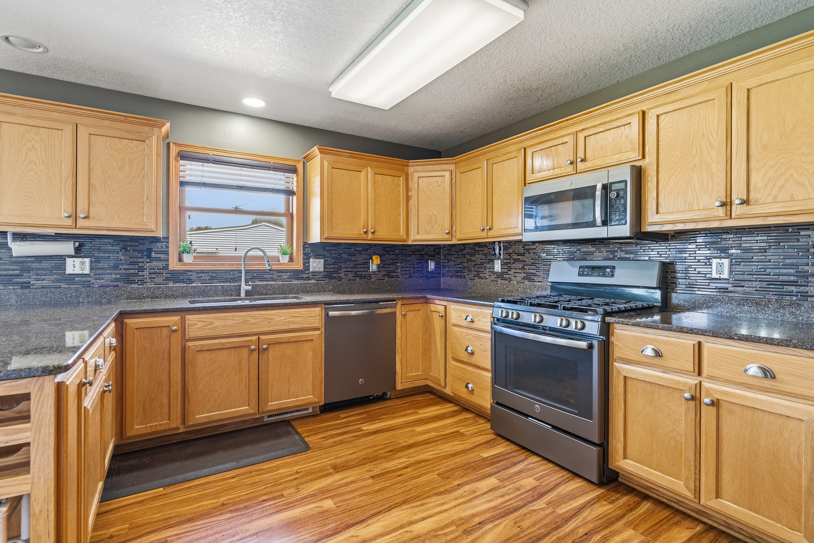 855 Magnolia Drive, Bourbonnais, IL 60914