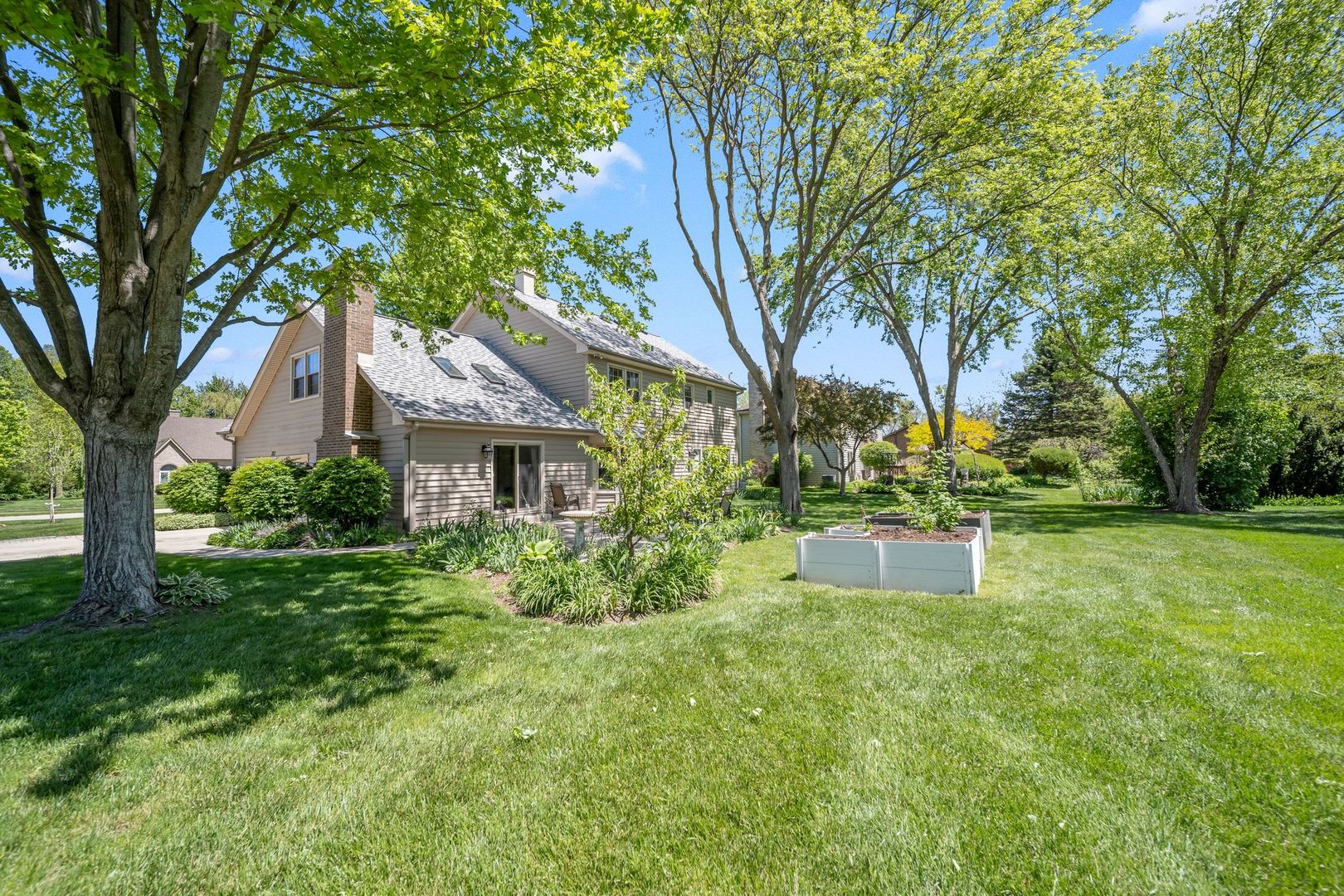 323 Ford Lane, Bartlett, IL 60103