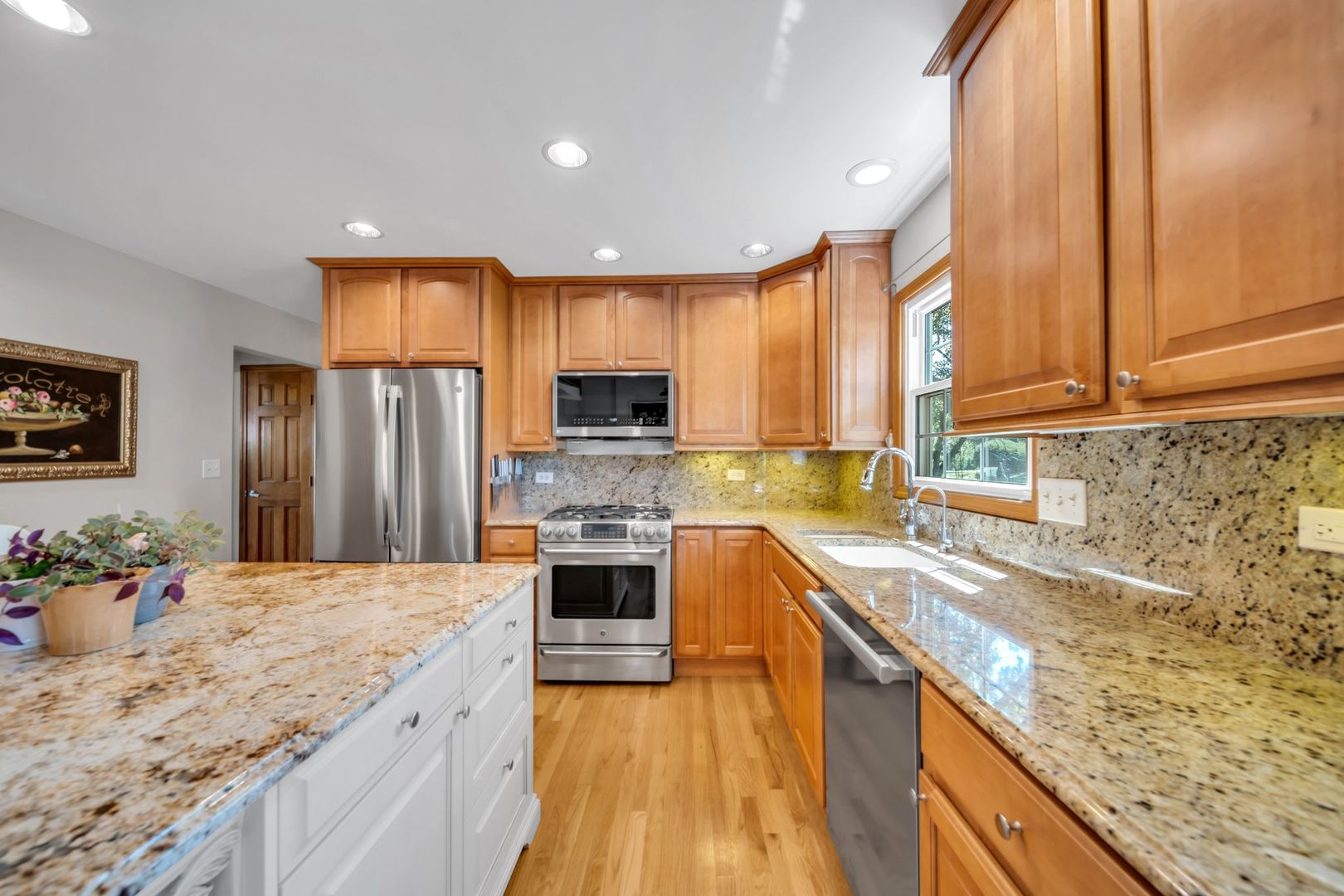 323 Ford Lane, Bartlett, IL 60103