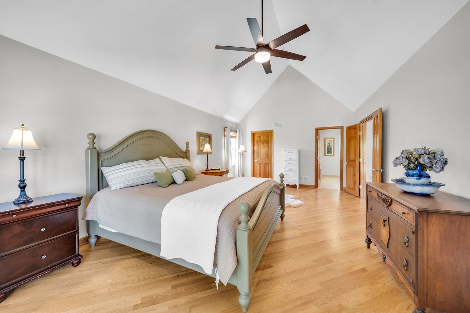 323 Ford Lane, Bartlett, IL 60103