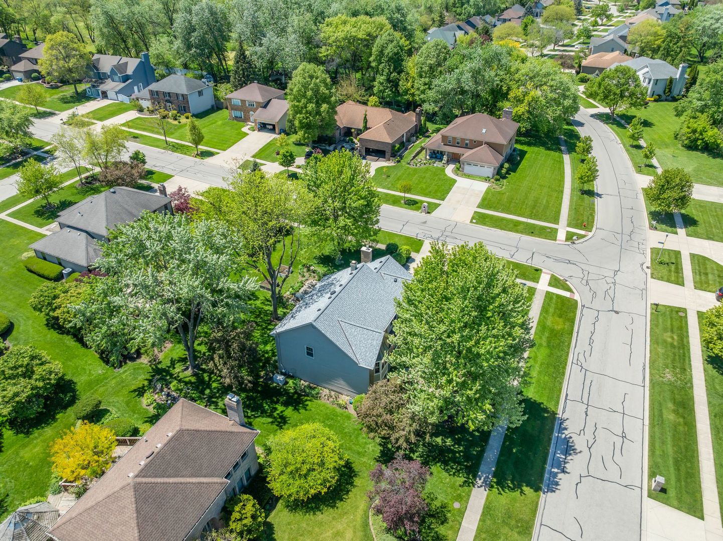 323 Ford Lane, Bartlett, IL 60103