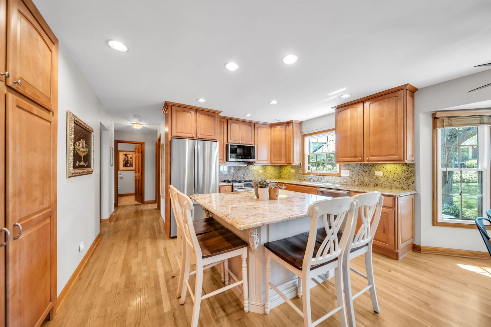 323 Ford Lane, Bartlett, IL 60103