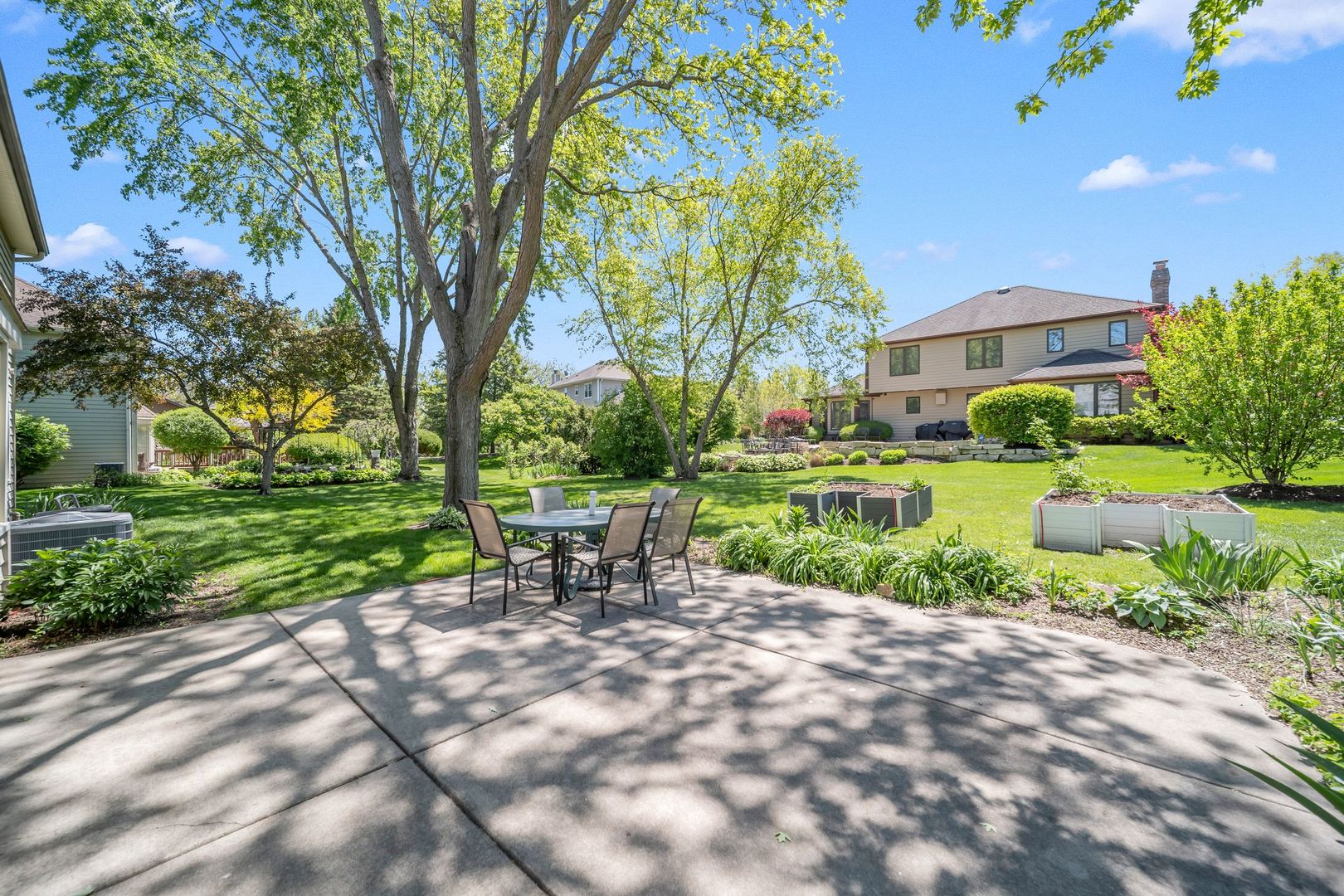 323 Ford Lane, Bartlett, IL 60103