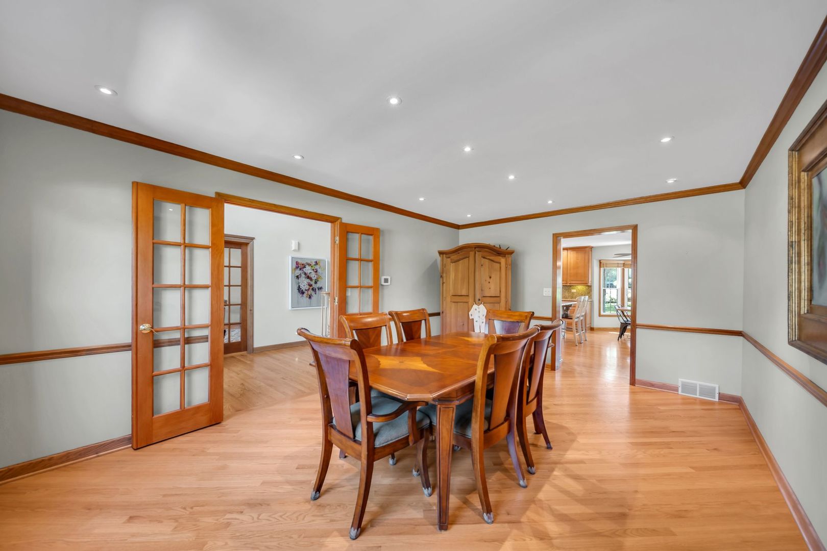 323 Ford Lane, Bartlett, IL 60103