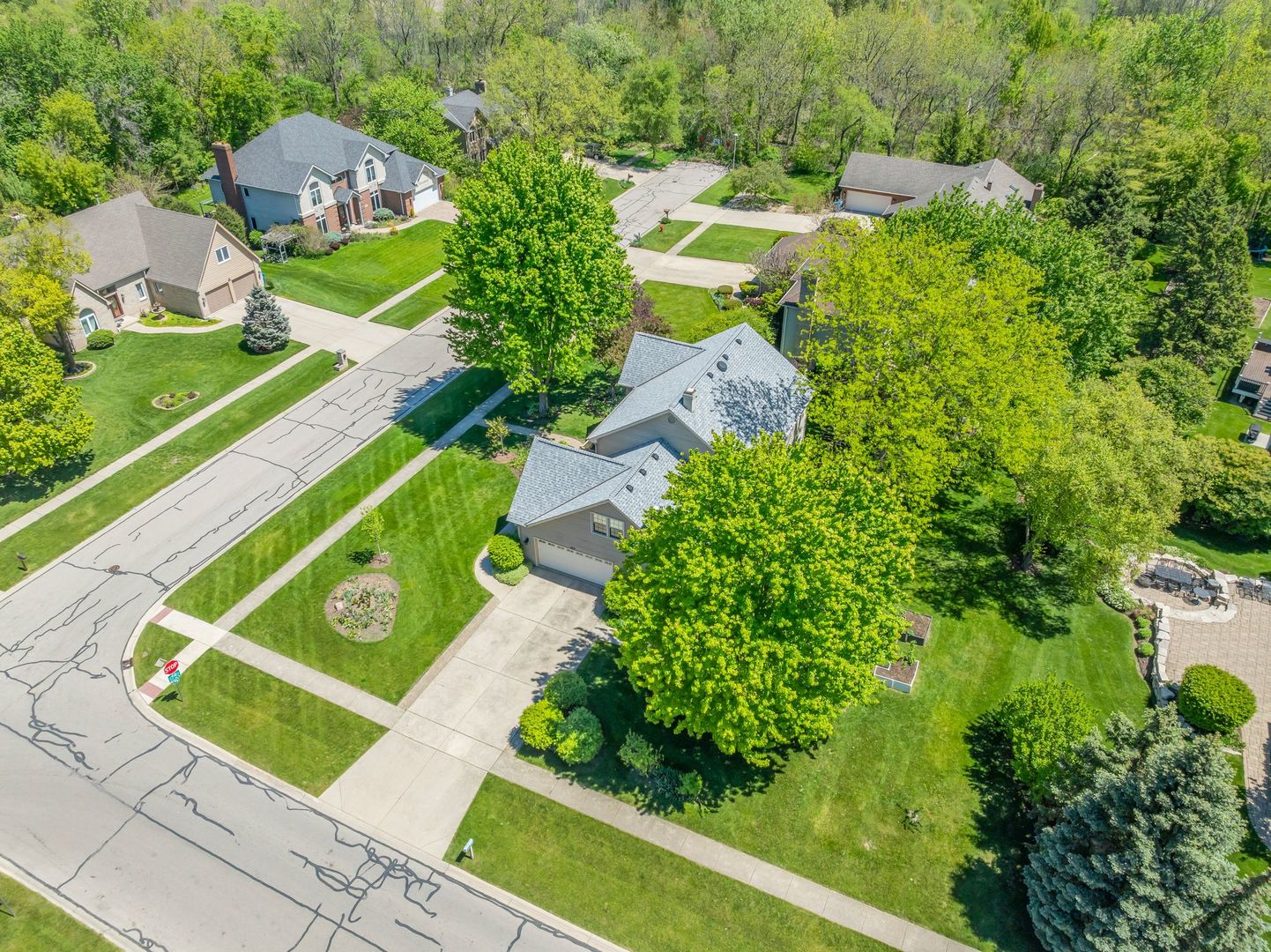 323 Ford Lane, Bartlett, IL 60103
