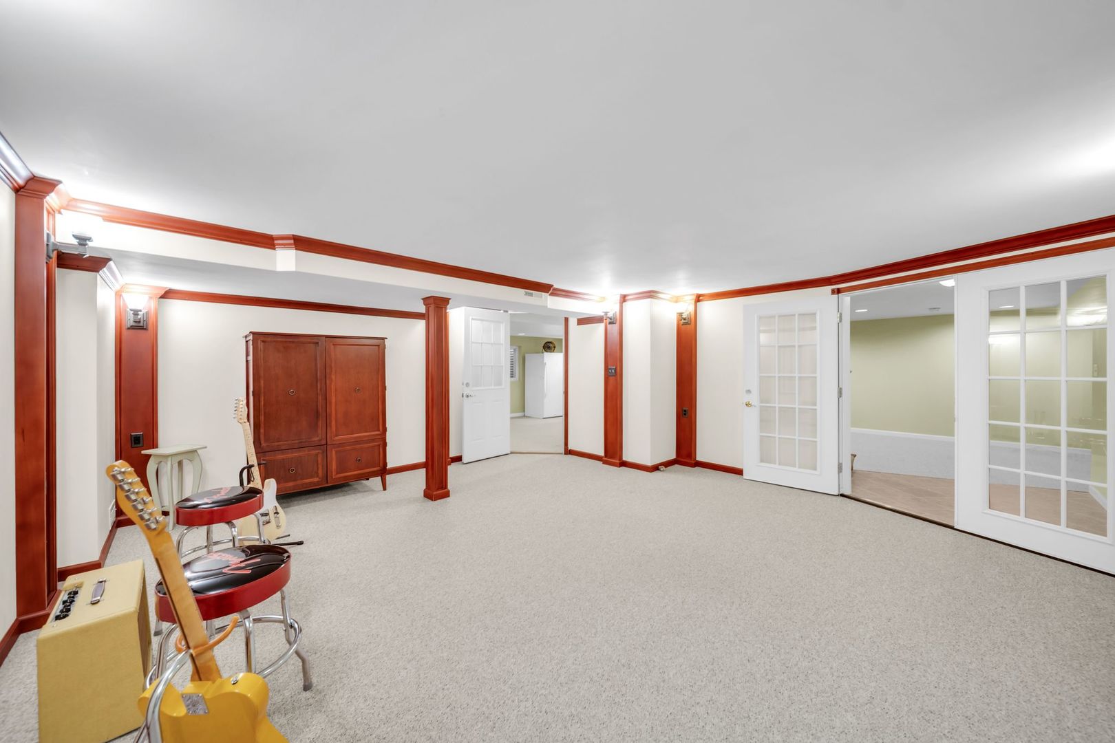 323 Ford Lane, Bartlett, IL 60103