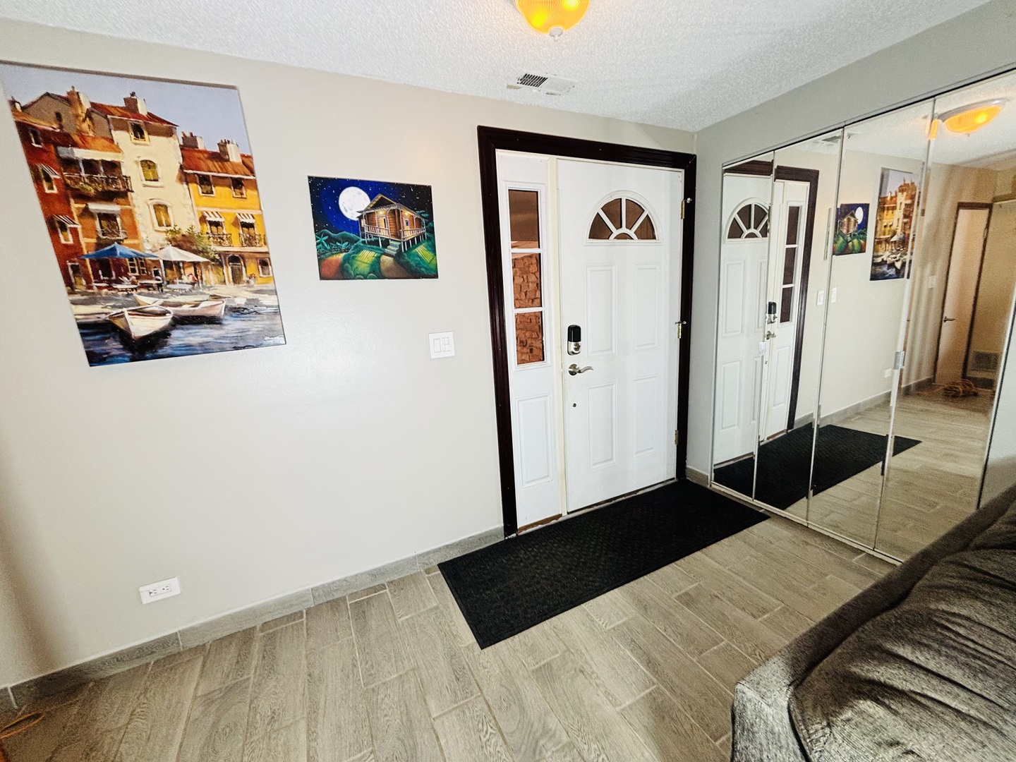 2022 Cardinal Drive, Glendale Heights, IL 60139