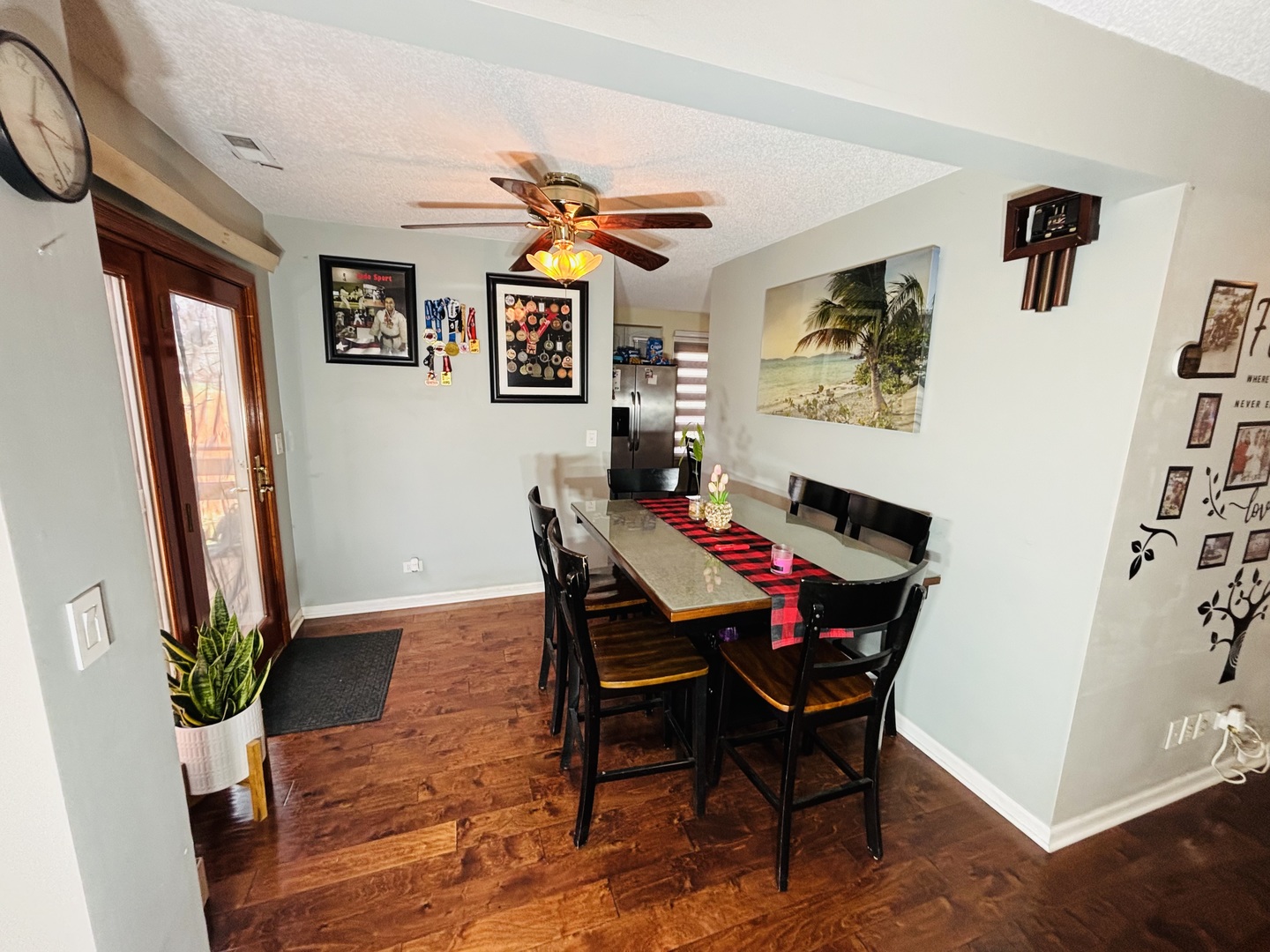 2022 Cardinal Drive, Glendale Heights, IL 60139