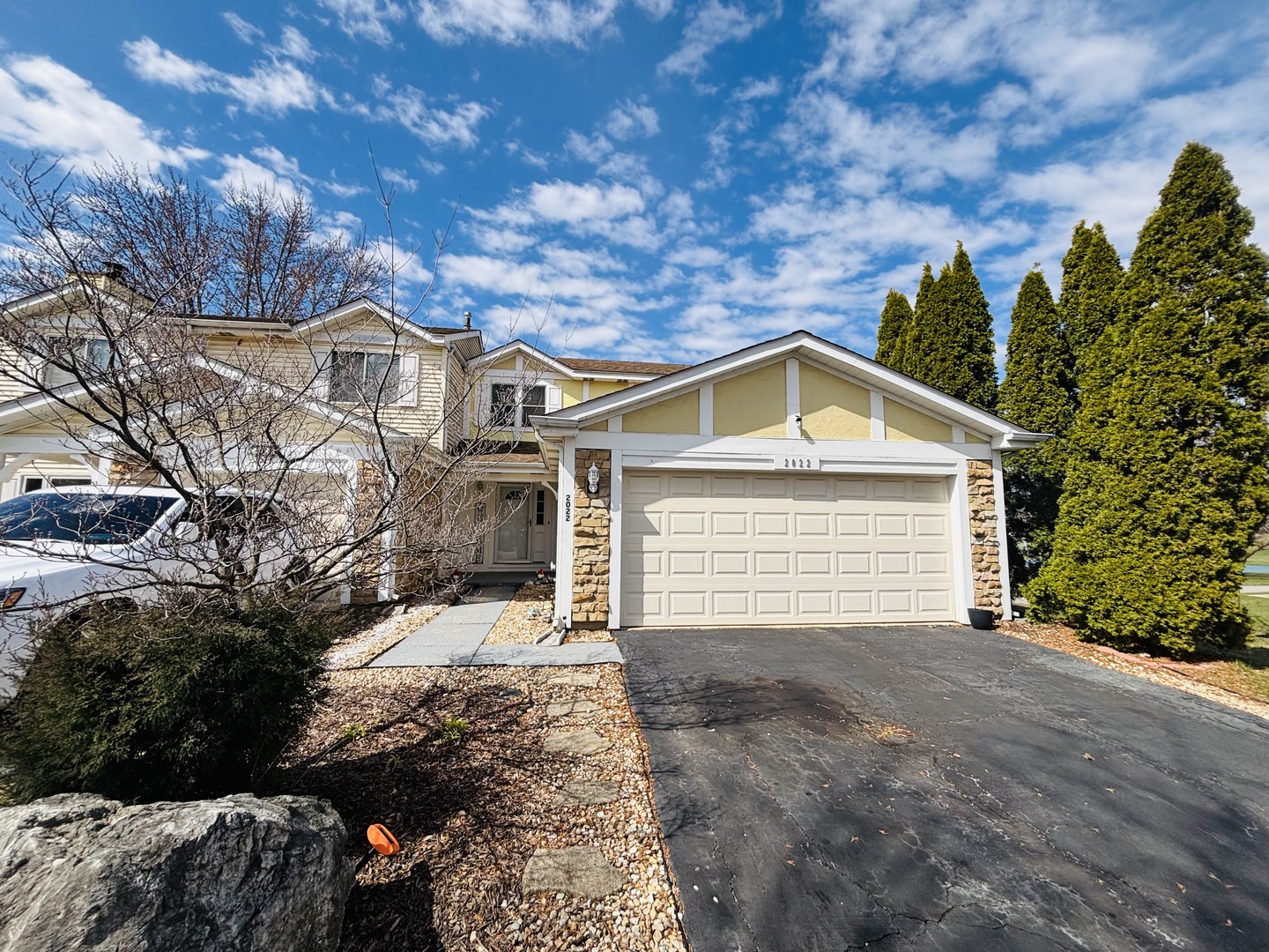 2022 Cardinal Drive, Glendale Heights, IL 60139